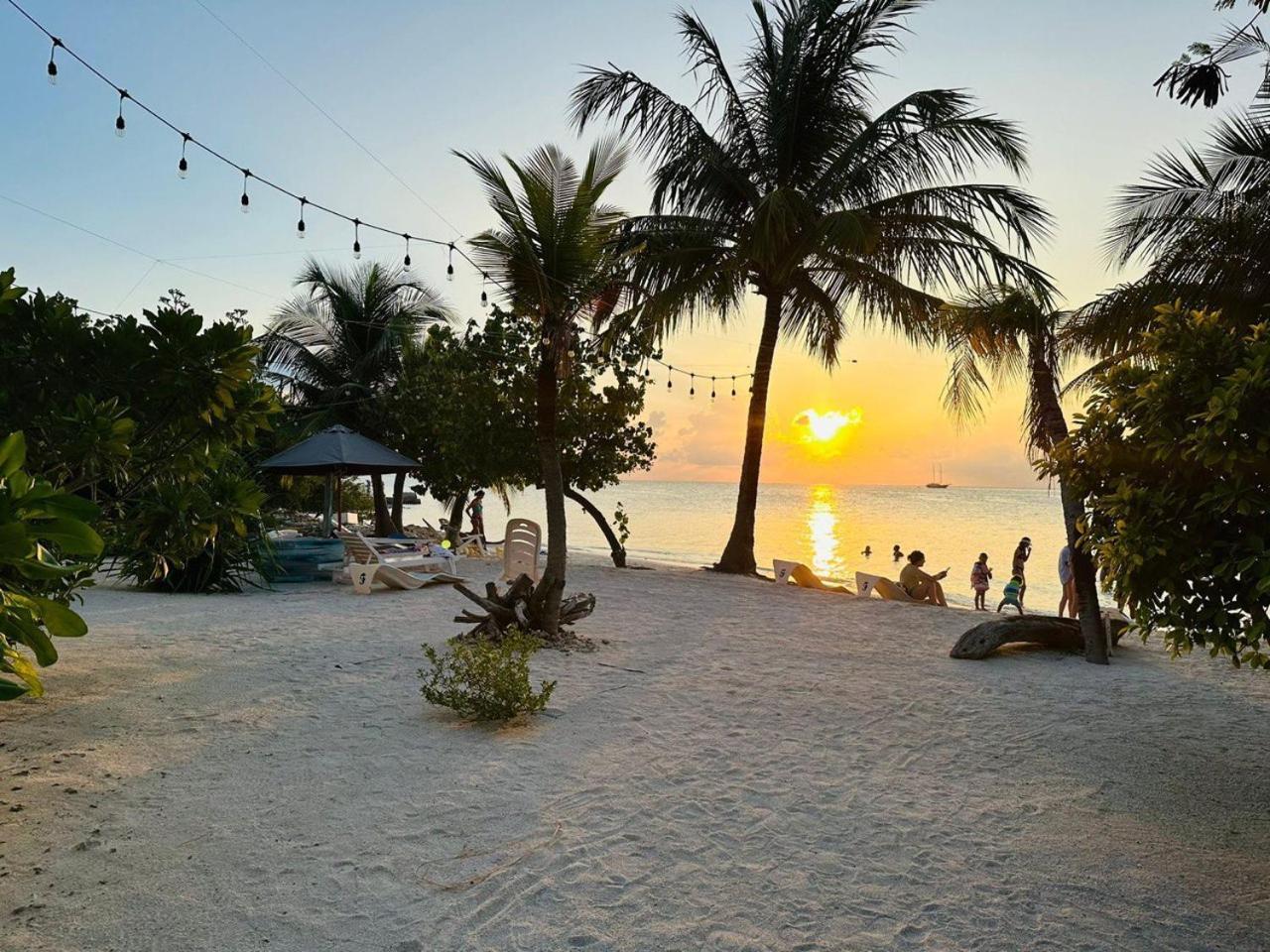 The Sunset Villa Dhiffushi Exterior foto