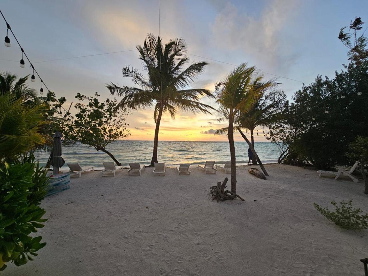 The Sunset Villa Dhiffushi Exterior foto