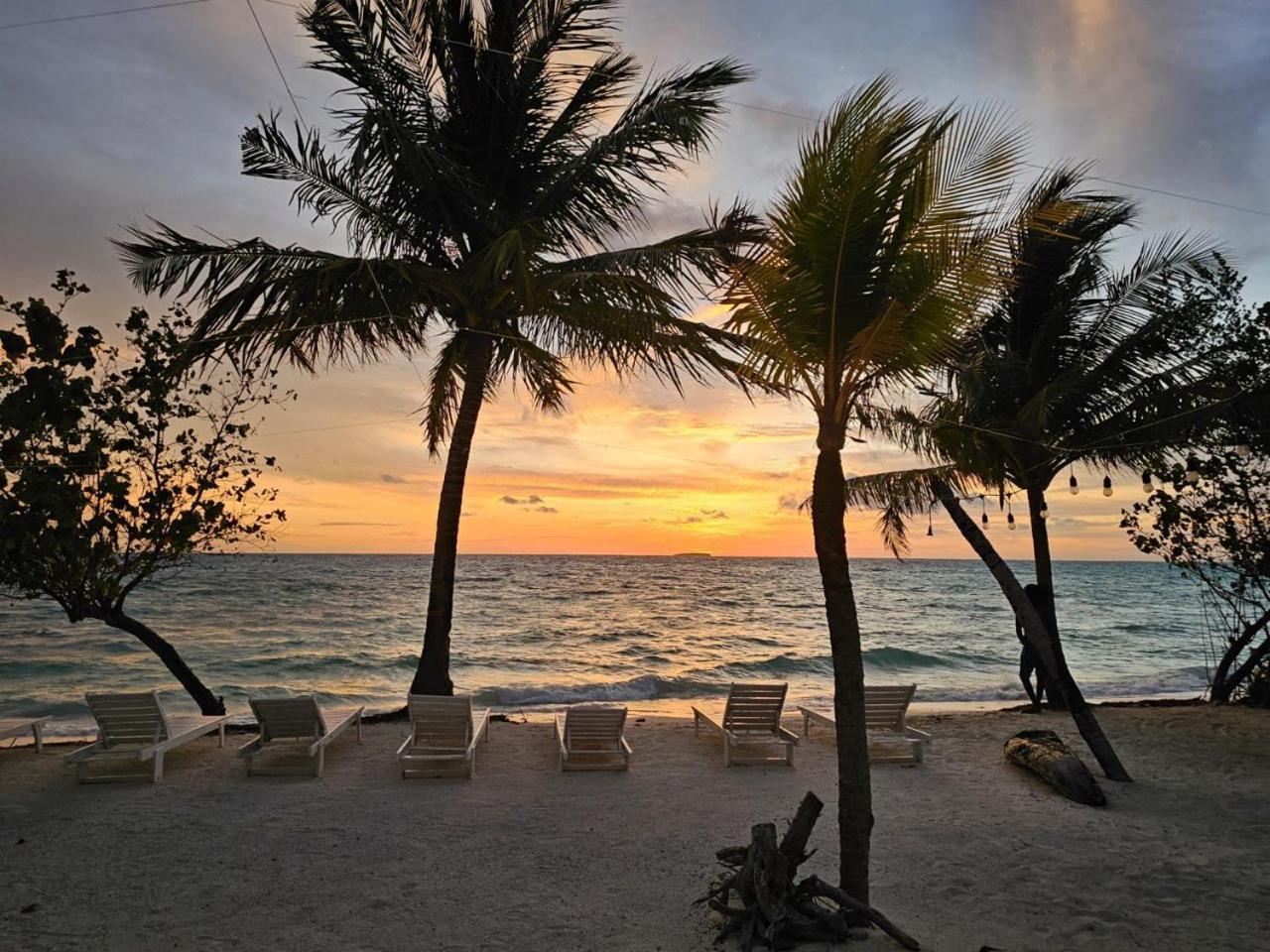 The Sunset Villa Dhiffushi Exterior foto