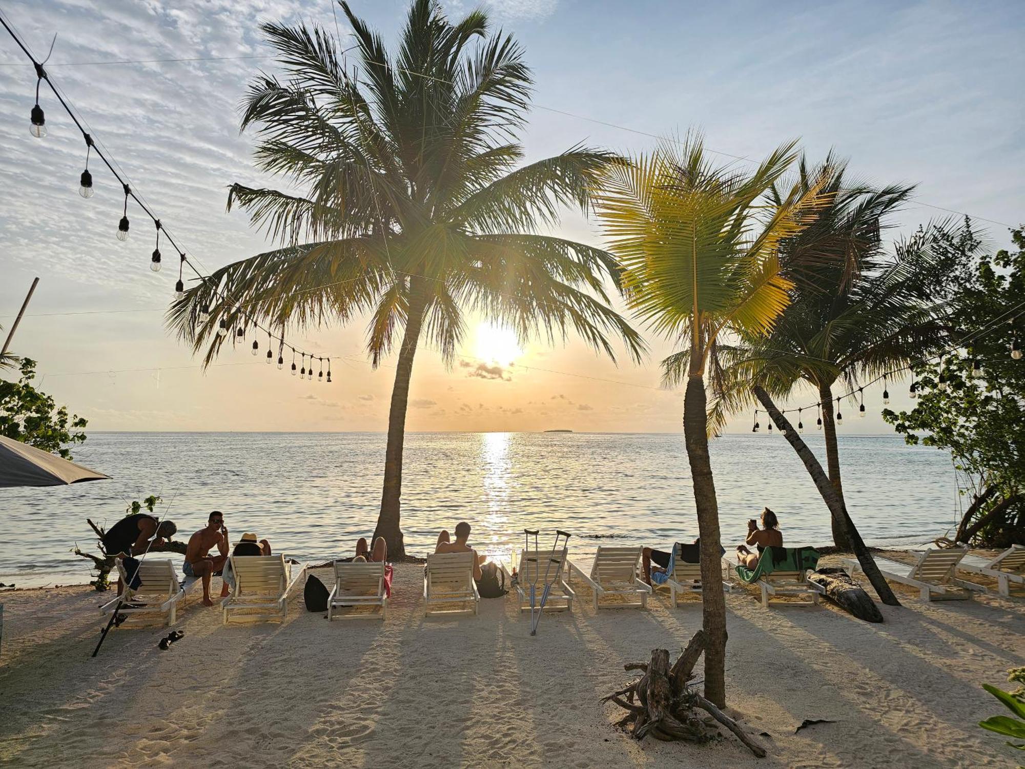 The Sunset Villa Dhiffushi Exterior foto